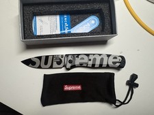 *NEW* Supreme Benchmade Bugout Knife (SS22) Black picture
