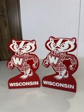 2-WISCONSIN  ALUMNI USA FOOTBALL Pre-Motion W Bucky Badger Statue Bookends 1986 picture