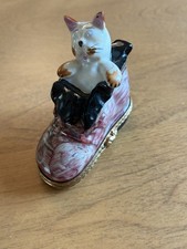 Limoges France Kitten In Boot Trinket Box Peint Main Hand Painted Porcelain, 3” picture