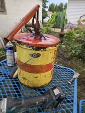 vintage deep rock 5 gallon grease bucket with pump picture