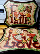 VTG Homco Wooden Wall Hangings Plaques Faith Love 1970s Cottage Kitch Set of 2 picture
