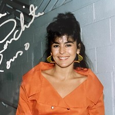 Maria Conchita Alonzo 8x10 Autograph Photo Cuban Actress Singer Model Signature picture