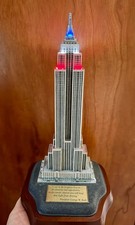 EMPIRE STATE BUILDING Light Up Souvenir Replica w/ commemorative plaque picture