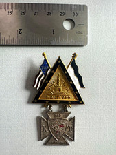 Antique Knights Templar Baltimore Commandery No 2 Maryland Masonic Medal picture