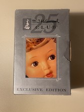 Goebel M.I. Hummel Clubyear 2001/2002 Puppet Princess Kasperle Ist Da w/ Box picture