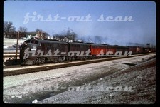 R DUPLICATE SLIDE - Chicago Great Western CGW 104A F-3 Action w/ Freight picture