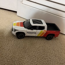 Toyota Tundra TRD OFF ROAD 1/24 White Model 14Y+ JAPAN picture