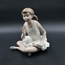 Lladro Nao Ballerina Figurine Seated Ballet 147 Spanish Porcelain Dancer Girl picture