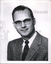 1961 Press Photo JB Lacy personnel manager Harris Seybold Div  - nee14369 picture