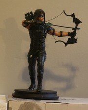 ICON HEROES GREEN ARROW SEASON 4 COLLECTIBLE STATUE LIMITED EDITION 652 OF 2000 picture
