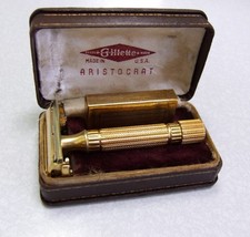 Vintage 1946-47 Gillette ARISTOCRAT TTO DE Safety Razor Set in Case picture