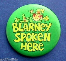 Hallmark BUTTON PIN St Patrick Vintage LEPRECHAUN BLARNEY SPOKEN HERE IRISH picture