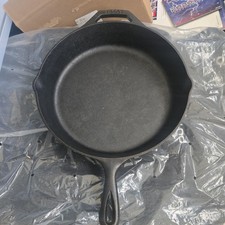 Vintage Lodge Cast Iron Frying Pan Skillet USA 12