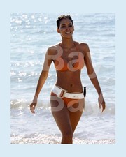 Die Another Day - James Bond (2002) Halle Berry 16x12 Photo Poster Print picture