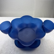 Tupperware 4625A-2/4624A-2 Scalloped Chip Snack/Salad Serving Bowl Blue 6 piece picture