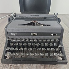 1948 Royal Quiet DeLuxe Portable Typewriter w Spanish Layout Grey w Case Vintage picture