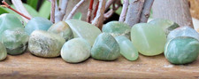 2 x Green Aventurine Crystal Tumble Stones 20-35mm picture