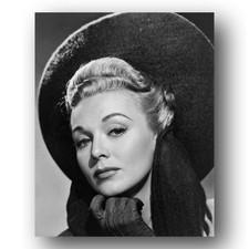 Carole Landis Photo 8x10 Glamour Portrait Hollywood Starlet Classic Beauty-7 picture
