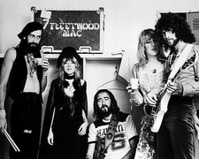 1970's cool pose Mick Stevie Nicks Lindsay Buckingham 8x10 Promotional Photo picture
