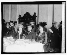Photo:Mrs. McLean Mrs. Harding Mrs. Marshall 1920 Women Portrait at Table picture