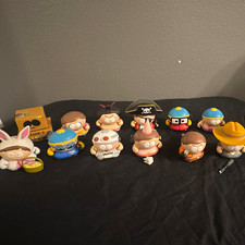 South Park Eric Cartman & A.W.E.S.O.M.-O Figurine Lot w/ Accessories Completed picture