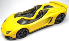 2013 HOT WHEELS LAMBORGHINI AVENTADOR J YELLOW 1:64 DIECAST 2 7/8