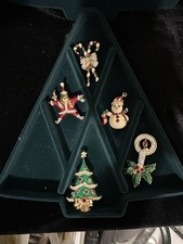 Jewels of Christmas Holidays Brooch  Kenneth Jay Lane Franklin Mint Tree READ picture