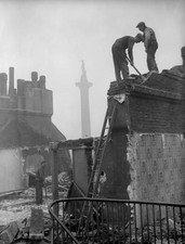 Workmen Demolish Morley'S Hotel In Trafalgar Square 1931 Old Photo picture