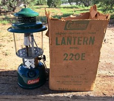 Vintage  1958 Coleman Lantern Great Condition W/Box & Accessories See Photos picture