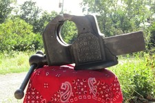 Oswego NY, USA - Pipe Vice - Cast Iron _ 1920's_Vintage Pre War_ Heavy Duty picture