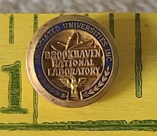 Vtg Associated Universities Inc Brookhaven National Lab Screwback Pin 1/10 10k picture