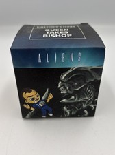 Loot Crate Exclusive Phat Mojo Aliens Queen Takes Bishop Mini Figure Sealed picture