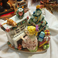 Enesco Mary Engelbreit Musical Ceramic Christmas Figurine Girl Piano Tree 1993 picture
