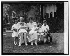 Davis Family Portrait 1926 Mrs Davis Children Ivy League Estate Garden picture