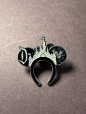 Disneyland DLR 2025 Hidden Mickey Wave A Super Chaser Ear Headband Pin picture