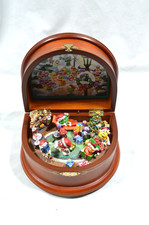 2007 Danbury Mint M&M Christmas Music Box picture
