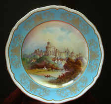 Aynsley WINDSOR CASTLE Handpainted Signed by T. Shaw, 10 1/2