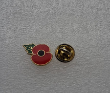 Small Red  Enamel Plain Undated Poppie1  Left Sided Leaf Pin Badge picture