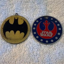 1988 DC Comics BATMAN Bat Signal Metal Enamel Fob & Vtg 1993 Star Wars Rebel Fob picture