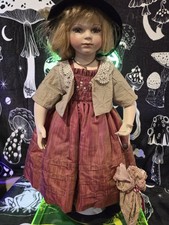 Delton Product Corp Fine Collectibles Porcelain Doll 502/2500 25