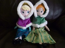 Disney Store Authentic Frozen Elsa Anna Holiday 20