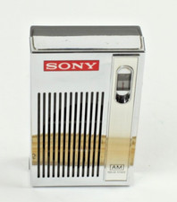 VINTAGE SONY 2R-31  BROKEN BATTERY SUPPORT.  NEEDS REPAIRS TO PLAY AM picture