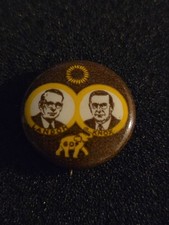 1936 Landon And Knox Political Campaign Pinback Button picture