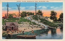 MONKEY ISLAND IN WASHINGTON PARK SCENE POSTCARD MILWAUKEE WI WISCONSIN 1930s picture