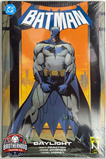 BATMAN DAY 2026 BATMAN V1 DAYLIGHT HC ABSOLUTE BATMAN #1 HOMAGE VARIANT PRESALE picture