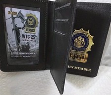 NYPD Detective Family Member Wallet With Mini Badge Replica And A Gold Detective picture