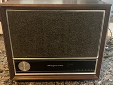MAGNAVOX 