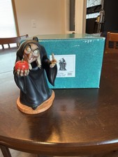 WDCC Snow White Seven Dwarfs Take The Apple Dearie CIB *DAMAGED* picture