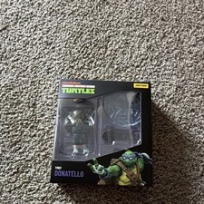 JoyToy Teenage Mutant Ninja Turtles Donatello Figure with Accessory picture