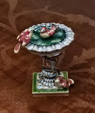 RARE JAY STRONGWATER ESTEE LAUDER SUMMER BIRDBATH BIRDS PERFUME COMPACT BOX picture